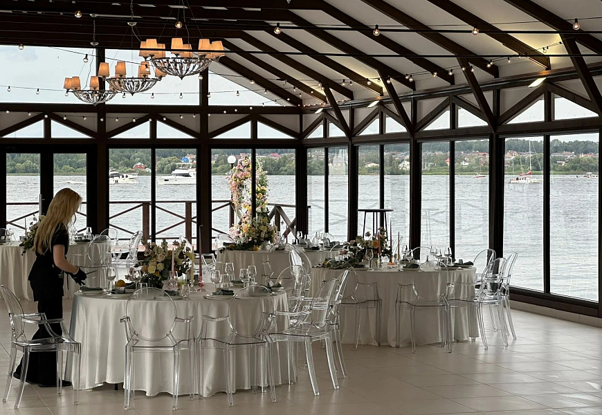 Веранда на пирсе